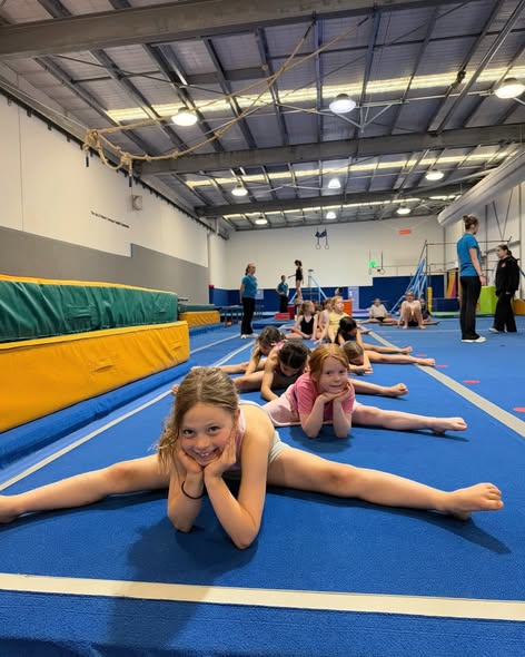 Would you like a week of gymnastics for free?🤸 Refer...