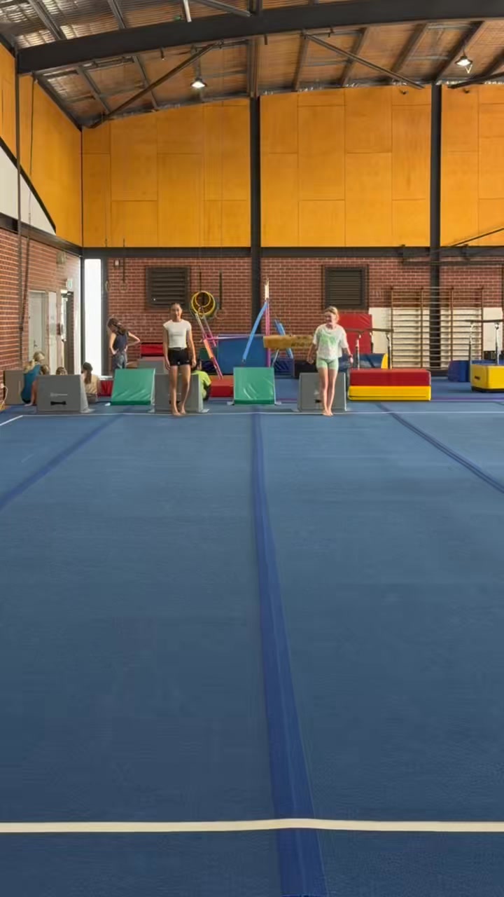 GO GIRLS! We are super proud! 🙌🏼🤩 Aerials on the...
